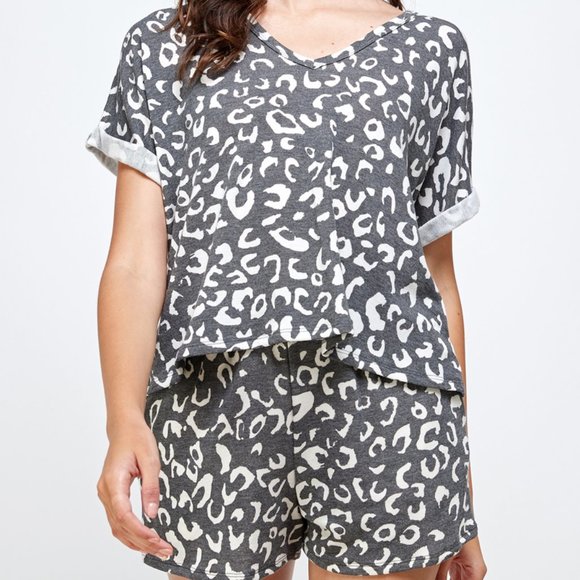 LEOPARD PRINT SHORT SLEEVE TOP AND SHORTS SET